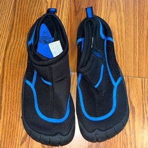 Water shoes